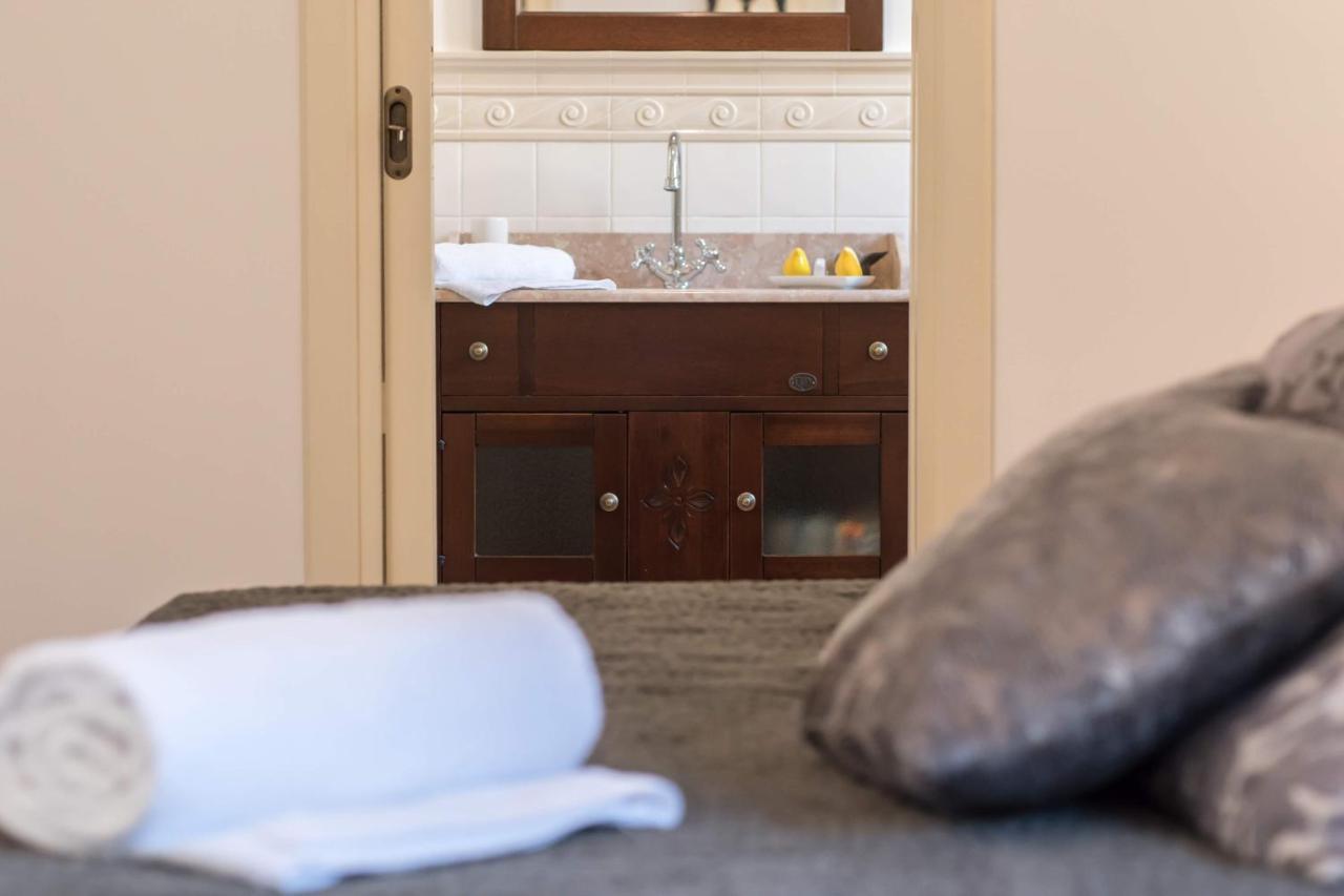 Duomo Seaside Deluxe Apartment By Ortigia Apartments Syracuse Buitenkant foto