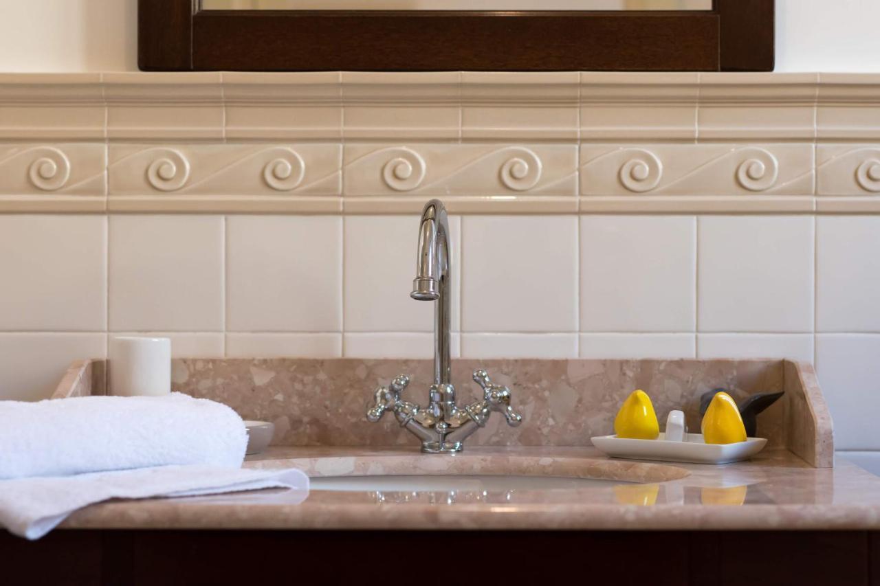 Duomo Seaside Deluxe Apartment By Ortigia Apartments Syracuse Buitenkant foto
