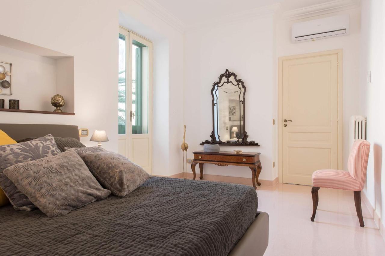 Duomo Seaside Deluxe Apartment By Ortigia Apartments Syracuse Buitenkant foto
