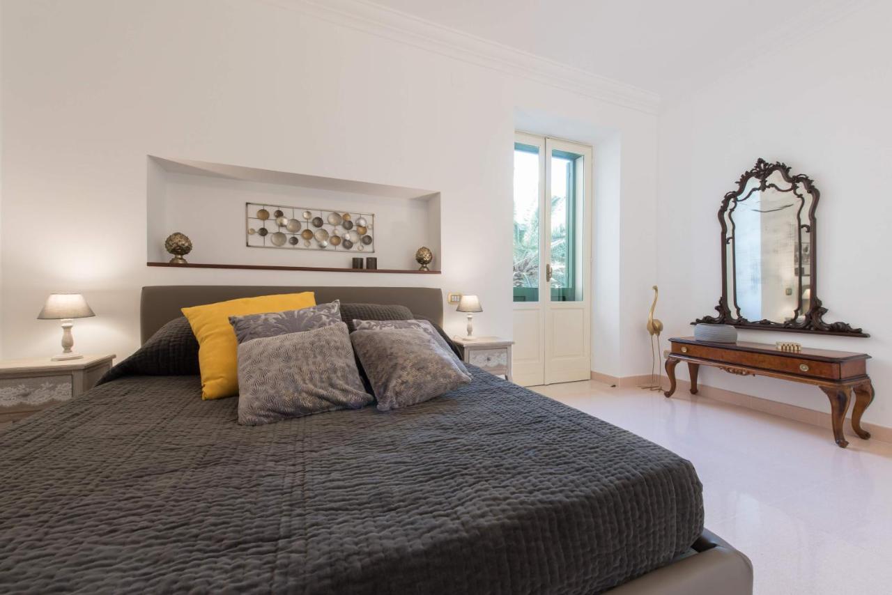 Duomo Seaside Deluxe Apartment By Ortigia Apartments Syracuse Buitenkant foto