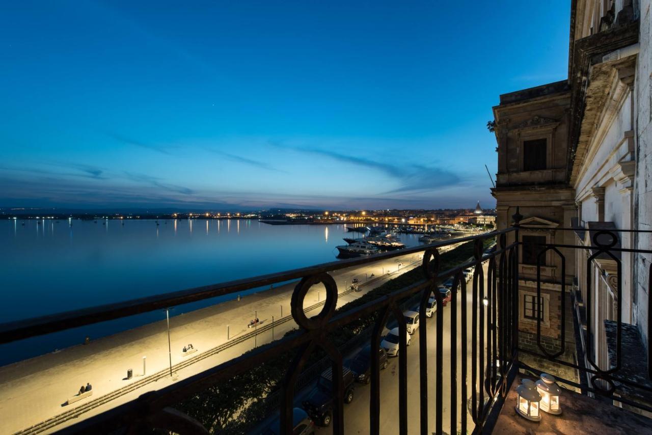 Duomo Seaside Deluxe Apartment By Ortigia Apartments Syracuse Buitenkant foto