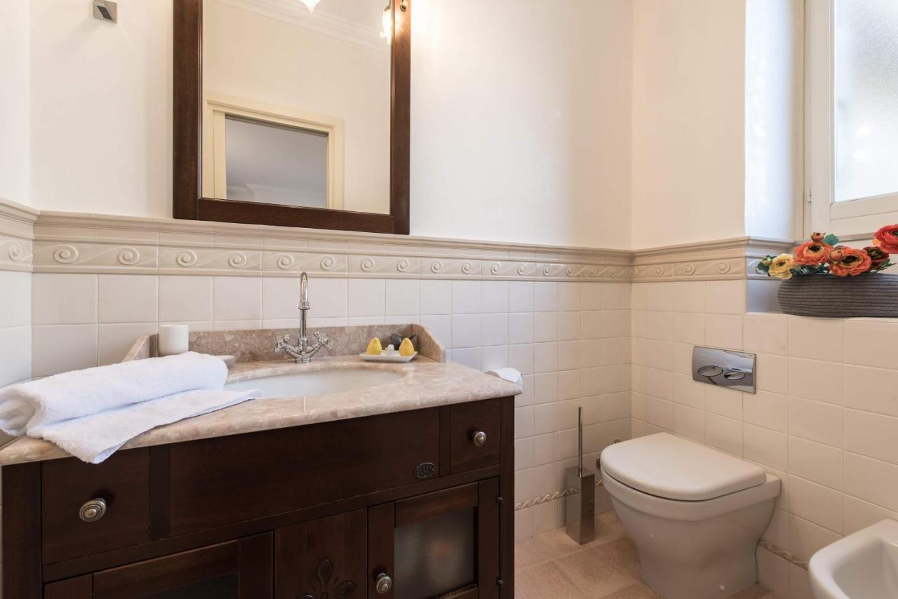 Duomo Seaside Deluxe Apartment By Ortigia Apartments Syracuse Buitenkant foto