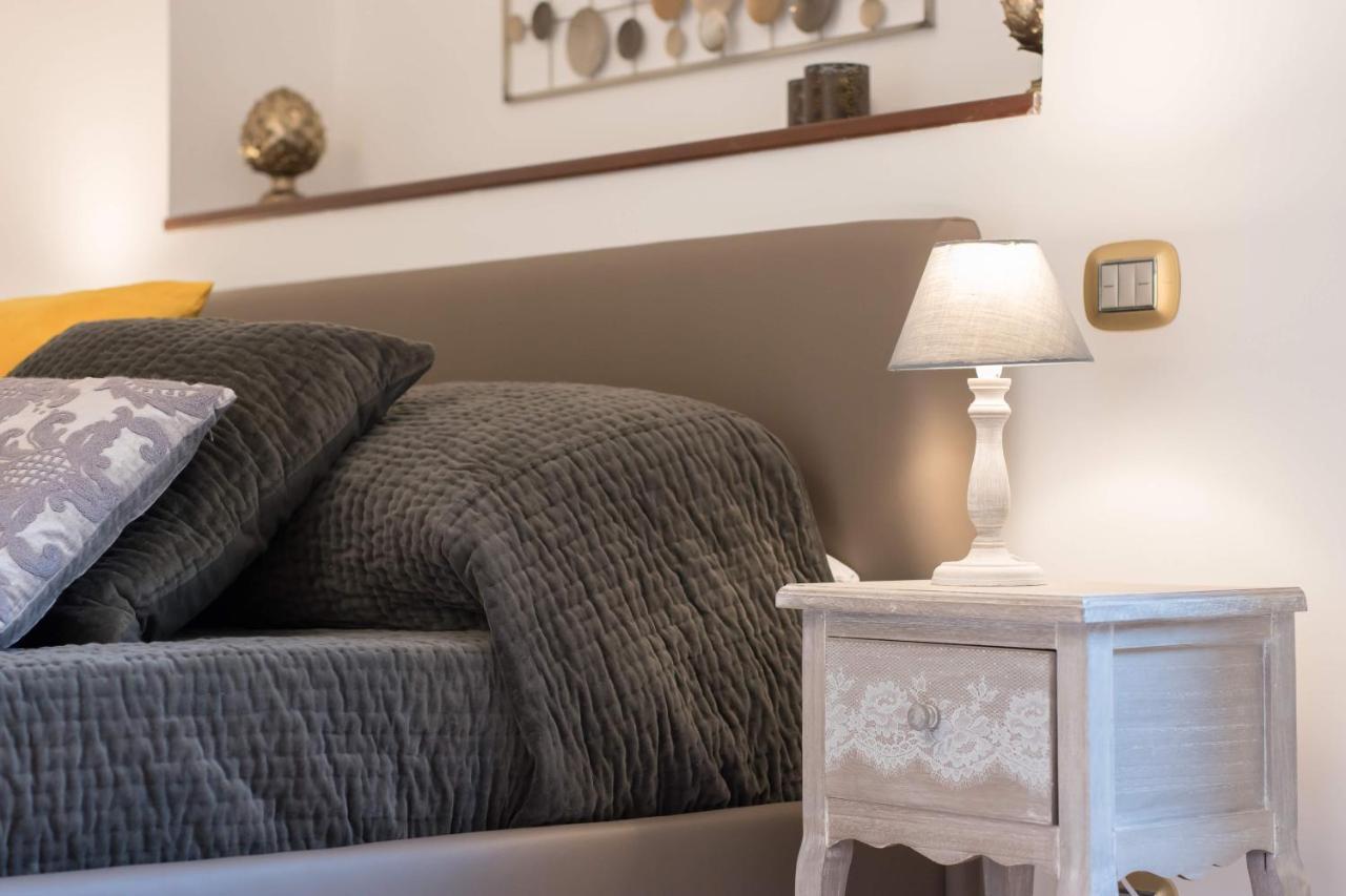 Duomo Seaside Deluxe Apartment By Ortigia Apartments Syracuse Buitenkant foto