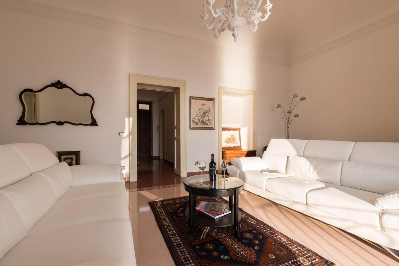 Duomo Seaside Deluxe Apartment By Ortigia Apartments Syracuse Buitenkant foto